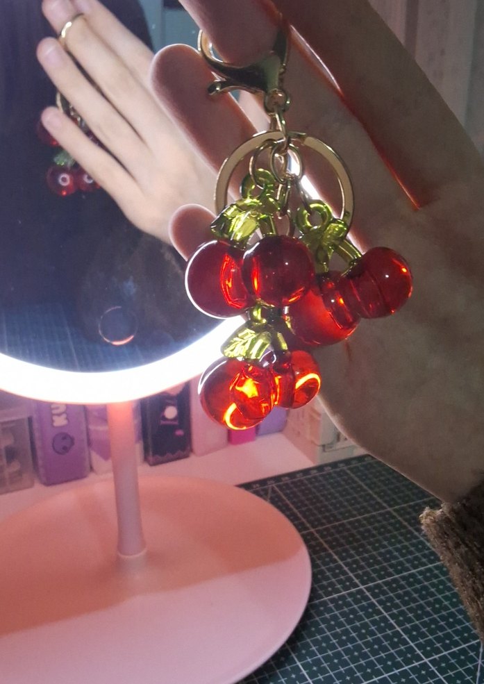 kırmızı renkli kirazlı  charm - Görsel 3