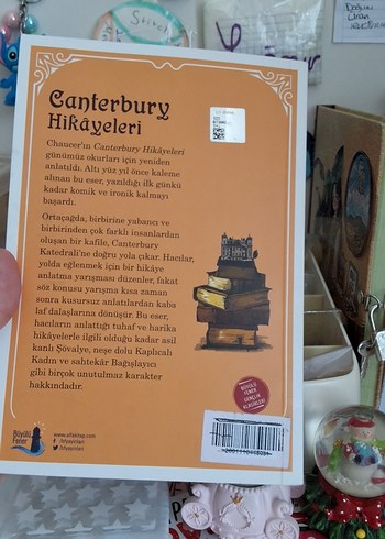  ürün iyi durumdagüzel bir kitap ve sarıyor