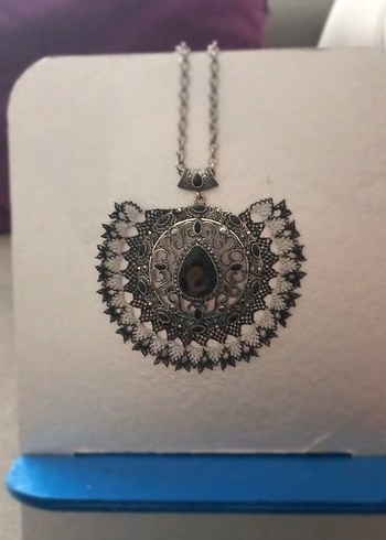 Beden İğne oyası İşlemeli Gotik Siyah Kolye