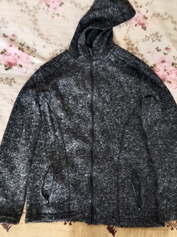 Gri Kapüşonlu Ceket - Görsel 3