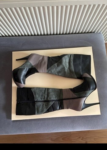 Gri Süet Desenli Stiletto Topuklu Dizüstü Çizme