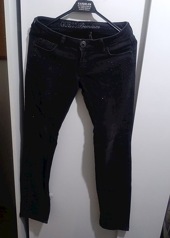 Guess Premium Siyah Dar Kesim Jean