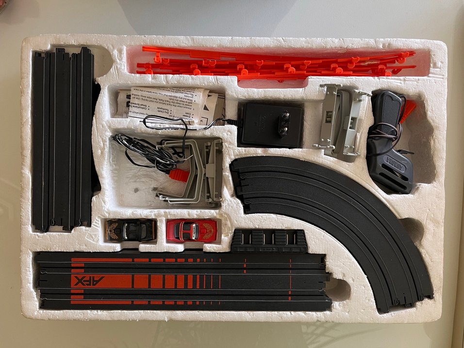 Tomy Aurora AFX Oyuncak Gece Yarış Arabası - Görsel 3