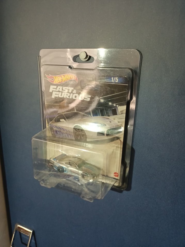 Hot Wheels kartonet duvar sergi adaptörü - Görsel 2