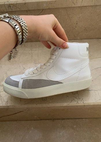 36 Beden beyaz Renk Nike Beyaz Blazer Kadın Ayakkabı