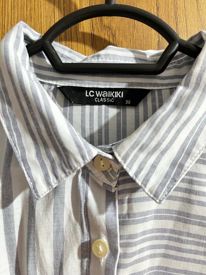 Çizgili Mavi Beyaz Kadın Uzun Kollu Gömlek - Görsel 3