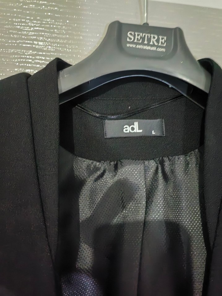 Siyah Kadın Kemerli Ofis Blazeri - Görsel 2