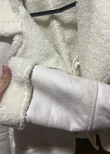 Beyaz Kürklü Kısa Kadın Ceket - Görsel 4