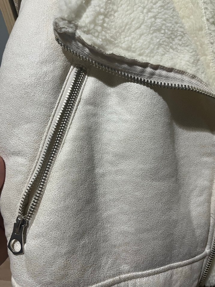 Beyaz Kürklü Kısa Kadın Ceket - Görsel 3