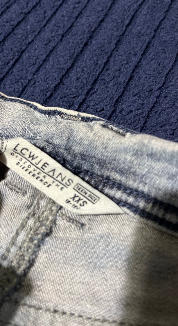 Düğmeli Gri Mavi Kadın Midi Kot Şort - Görsel 3