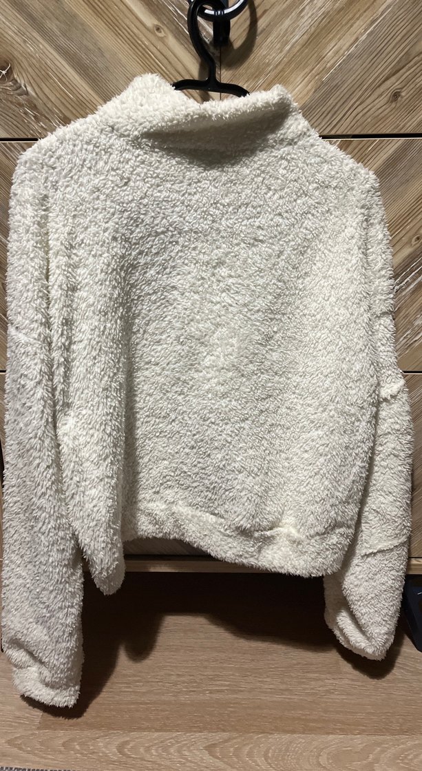 Kadın Beyaz Peluş Yüksek Yakalı - Görsel 4
