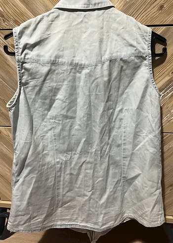 Buz Mavi Denim Düğmeli Kolsuz Gömlek - Görsel 4