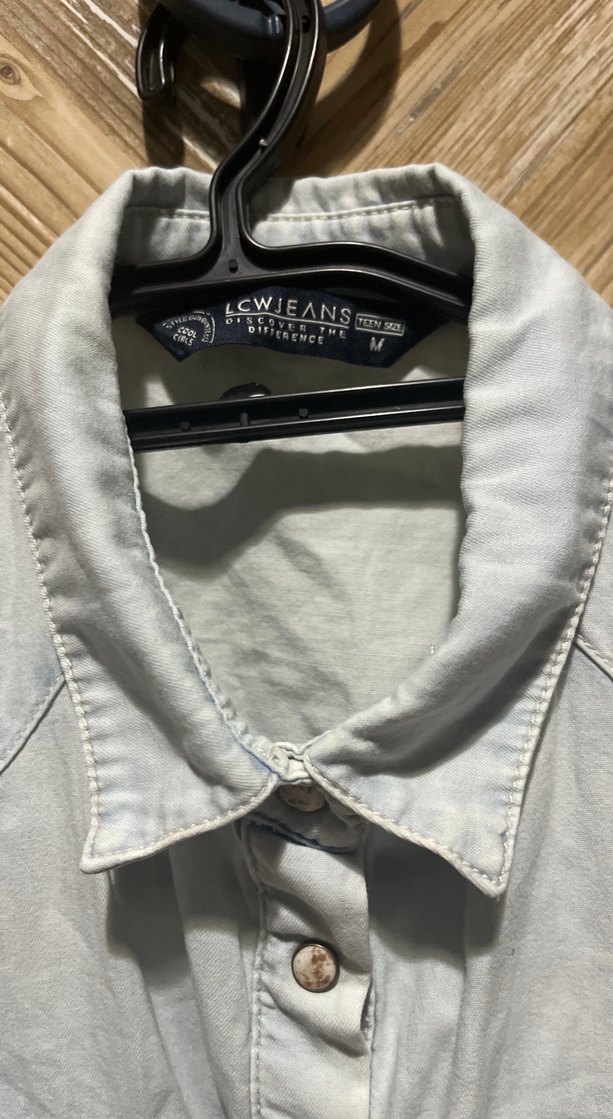 Buz Mavi Denim Düğmeli Kolsuz Gömlek - Görsel 3