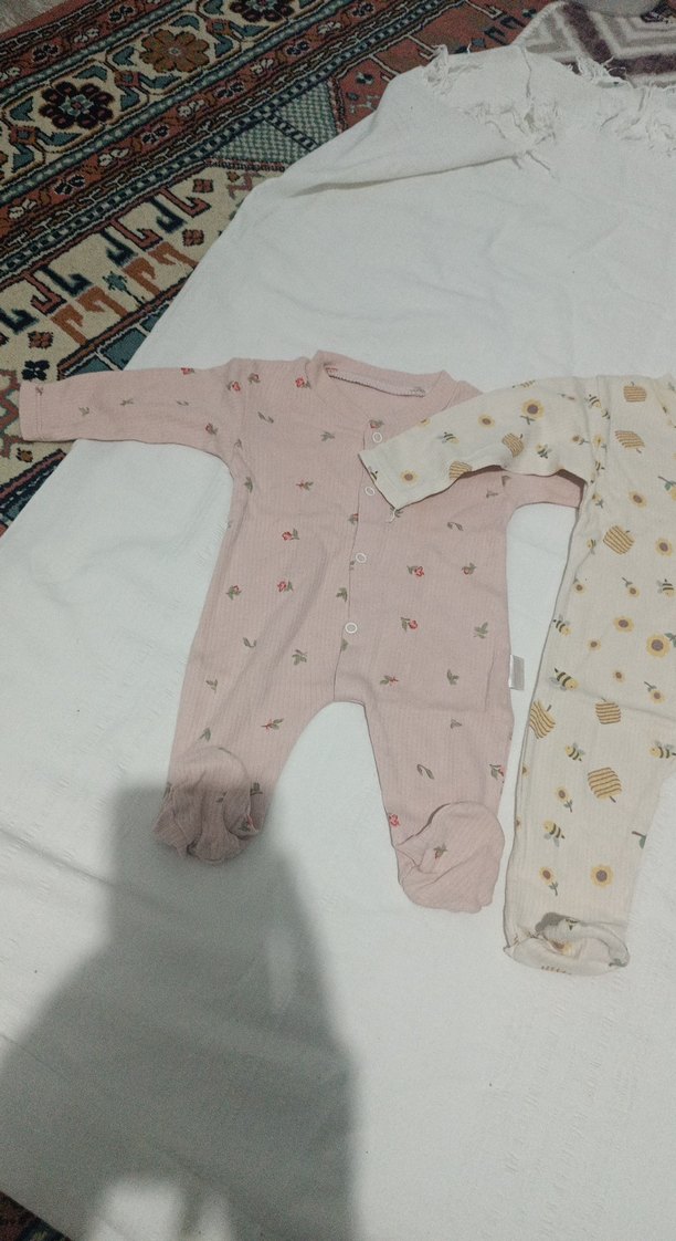 Beyaz Desenli Bebek Tulum - Görsel 2