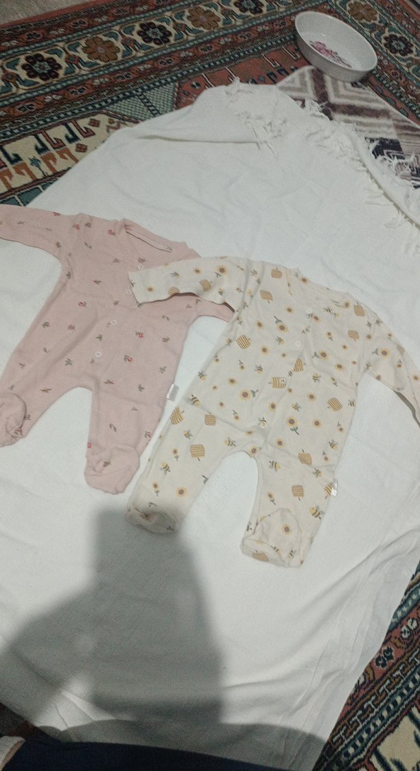 Beyaz Desenli Bebek Tulum - Görsel 3