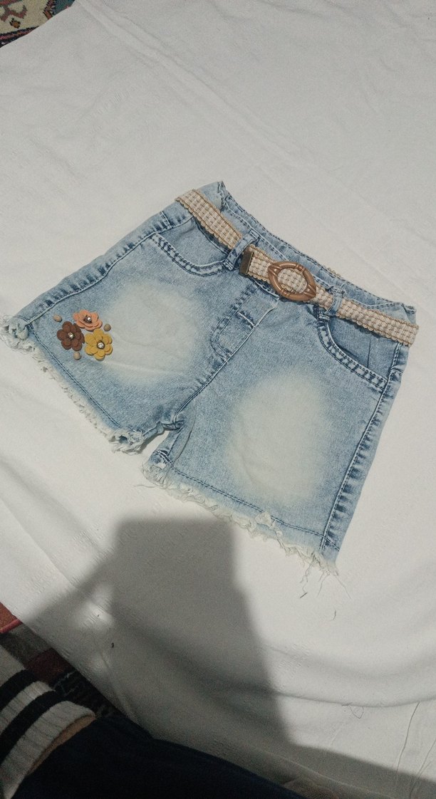 Nakışlı Mavi Kot Şort - Görsel 2