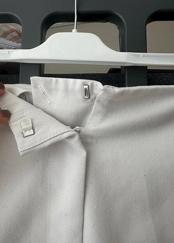 l Beden Kadın Beyaz Pilili Kumaş Pantolon