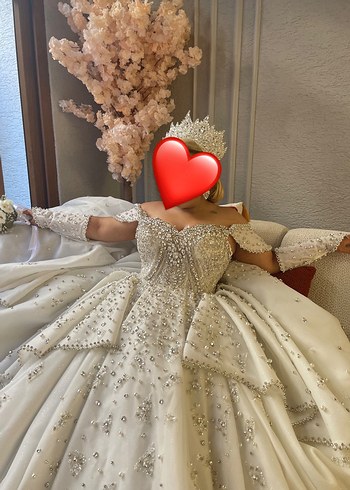 l Beden İnci İşlemeli Straplez Prenses Gelinlik
