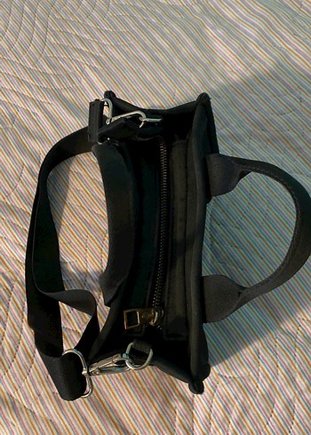 Stradivarius Siyah Fermuarlı Kadın Omuz Çantası