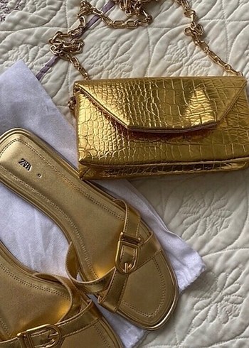 Parıltılı Altın Deri Yılan Desenli Clutch Çanta