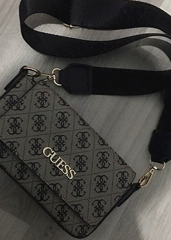 Guess Gri Baskılı Kadın Çapraz Çanta