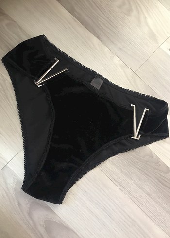 Siyah Gotik Midi Kadın İç Çamaşırı