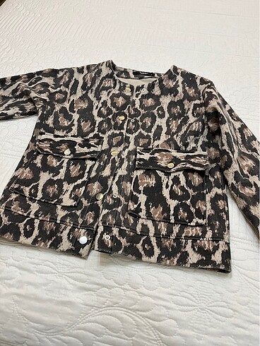 Leopar desenli ceket