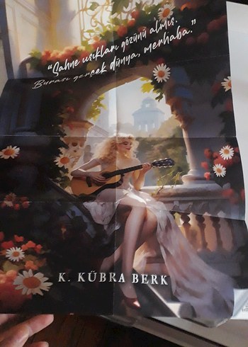 Beden Renk Bir Papatya Şarkısı - K. Kübra Berk