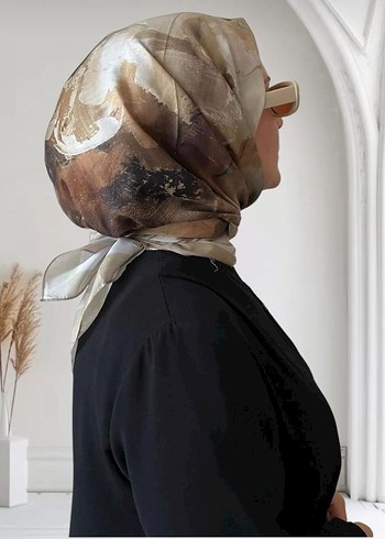  Beden Eşarp