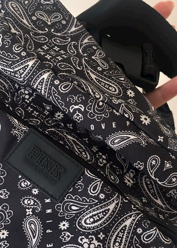 Siyah Desenli Victoria s Secret Pink Bel Çantası - Görsel 2