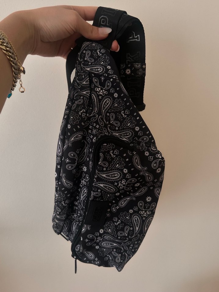 Siyah Desenli Victoria s Secret Pink Bel Çantası - Görsel 4