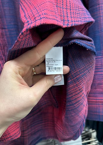 Düğmeli Uzun Kollu Pembe Batik Gömlek - Görsel 3