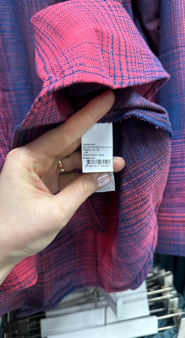 Düğmeli Uzun Kollu Pembe Batik Gömlek - Görsel 3