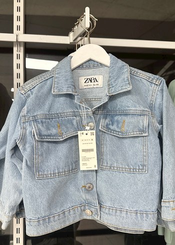 Zara 4 Yaş