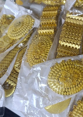 İşlemeli Altın Renkli Zincirli Kadın El Zinciri - Görsel 8