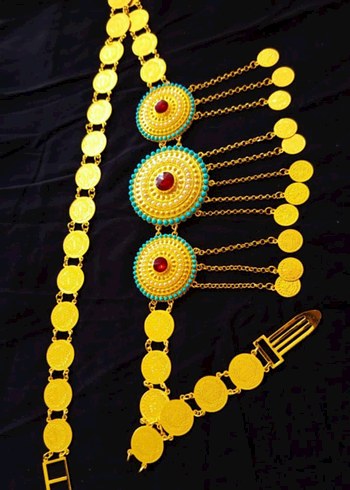 İşlemeli Altın Renkli Zincirli Kadın El Zinciri - Görsel 17