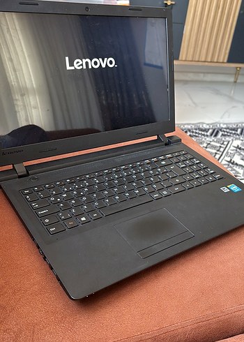 Beden Renk Siyah Renkli Laptop Bilgisayar