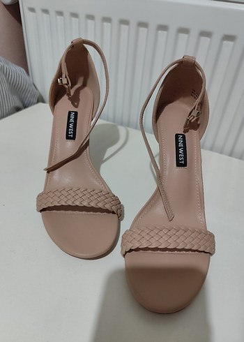 Nine West Bej Stiletto Topuklu Kadın Ayakkabı