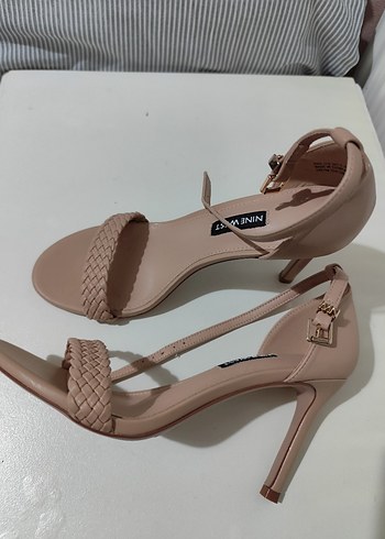 38 Beden Nine West Bej Yılan Desenli Stiletto Kadın Ayakkabı