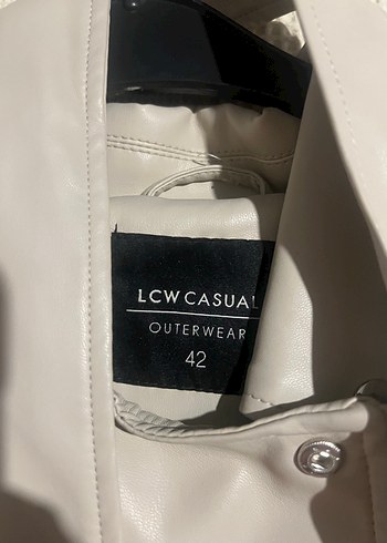 42 Beden Kadın Bej Deri Fermuarlı Ceket LCW