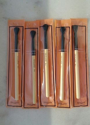 Oriflame far karıştırma fırçası 