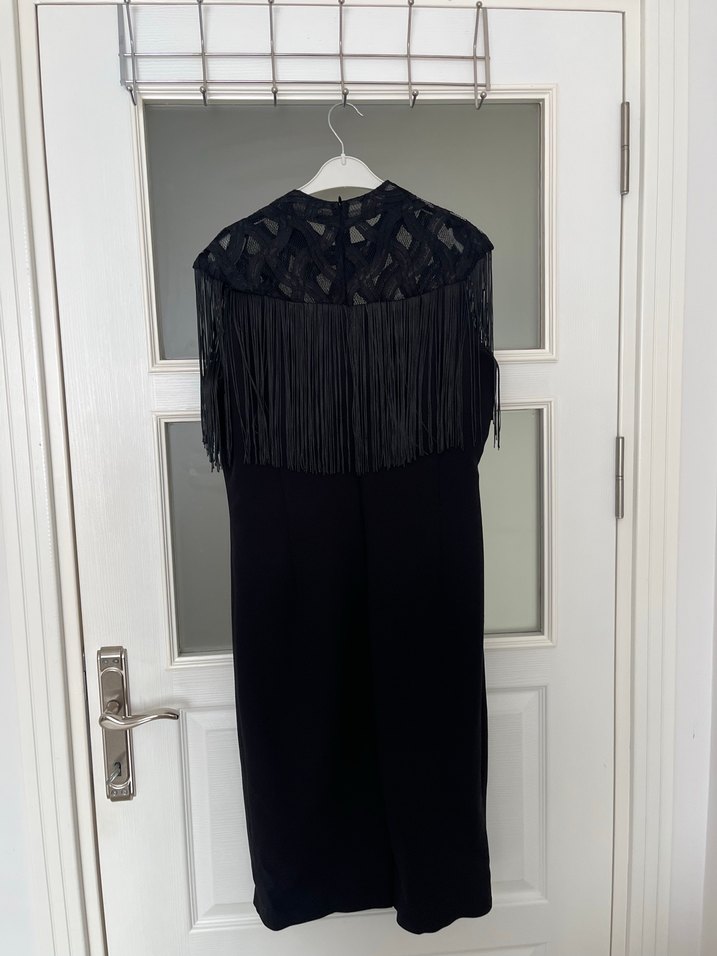 Siyah Nakışlı Püsküllü Uzun Abiye Elbise - Görsel 3