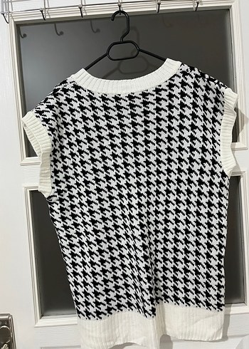 V Yaka Desenli Kadın Süveter - Görsel 2