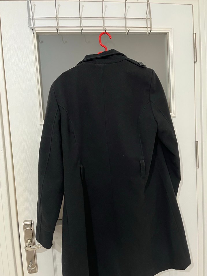 Siyah Uzun Kaban - Görsel 2