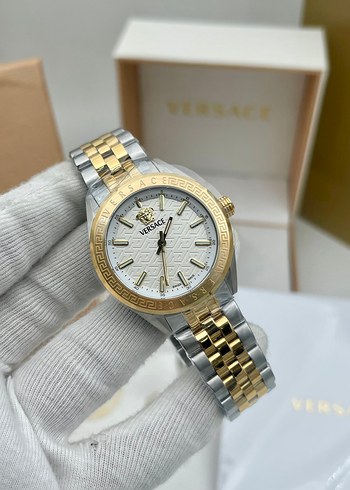Versace Kadın Altın Renk Modern Klasik Saat