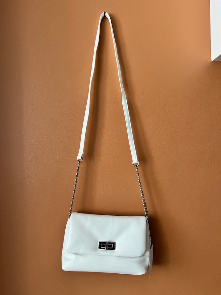 Bershka Zincir Detaylı Beyaz Deri Kadın Çanta - Görsel 2