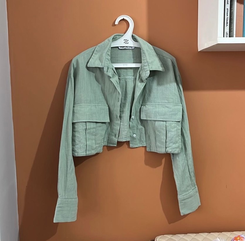 Düğmeli Keten Bej Crop Gömlek - Görsel 2