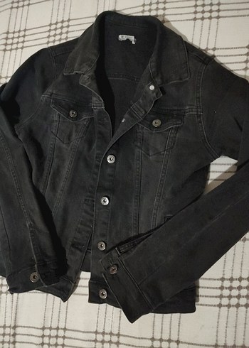Siyah Düğmeli Kadın Denim Ceket