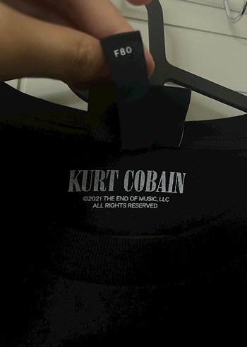 l Beden siyah Renk Kurt cobain tişört