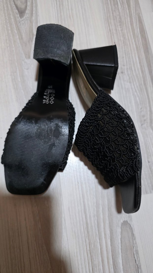 Diger Siyah Blok Topuklu Dantelli Terlik - Görsel 3